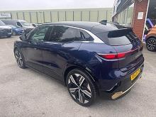 2023 23 Renault Megane E-tech Ev60 160kw Iconic 60kwh Optimum Charge 5dr Auto Electric Automatic In Blue+black Roof