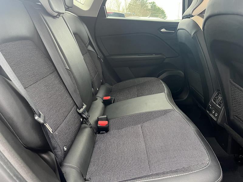 2022 72 Renault Captur 1.3 Tce 140 Se Edition 5dr Petrol Manual In Black