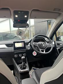 2022 72 Renault Captur 1.3 Tce 140 Se Edition 5dr Petrol Manual In Black