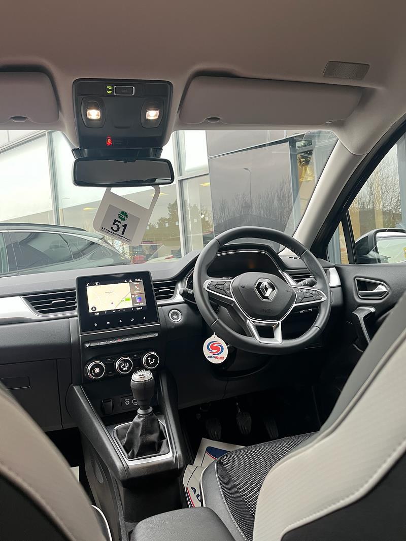 2022 72 Renault Captur 1.3 Tce 140 Se Edition 5dr Petrol Manual In Black