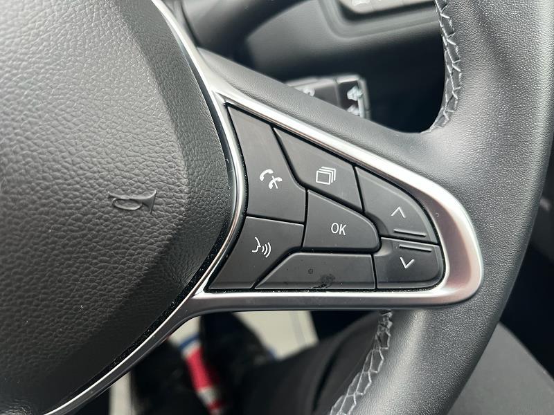 2022 72 Renault Captur 1.3 Tce 140 Se Edition 5dr Petrol Manual In Black