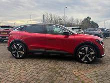 2024 74 Renault Megane E-tech Ev60 160kw Techno Comfort Range 60kwh 5dr Auto Electric Automatic In Red/black