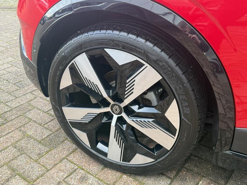 2024 74 Renault Megane E-tech Ev60 160kw Techno Comfort Range 60kwh 5dr Auto Electric Automatic In Red/black