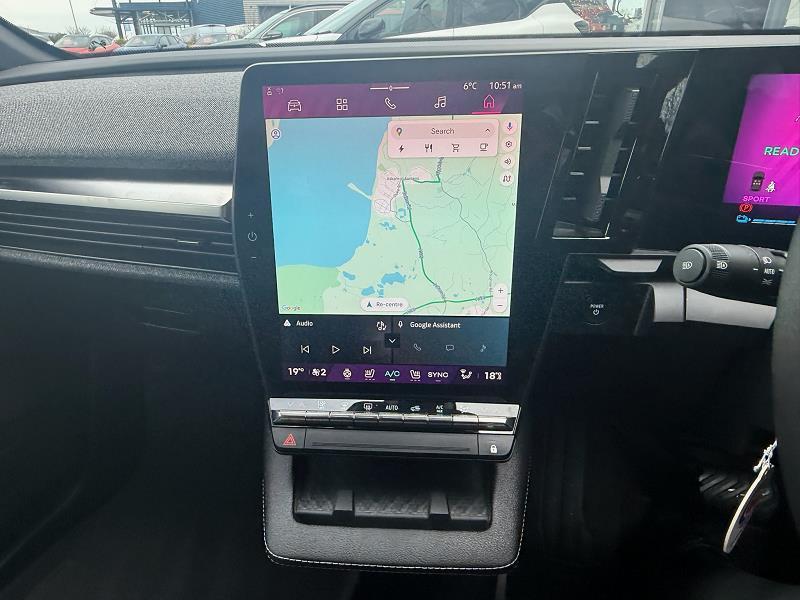 2024 74 Renault Megane E-tech Ev60 160kw Techno Comfort Range 60kwh 5dr Auto Electric Automatic In Red/black