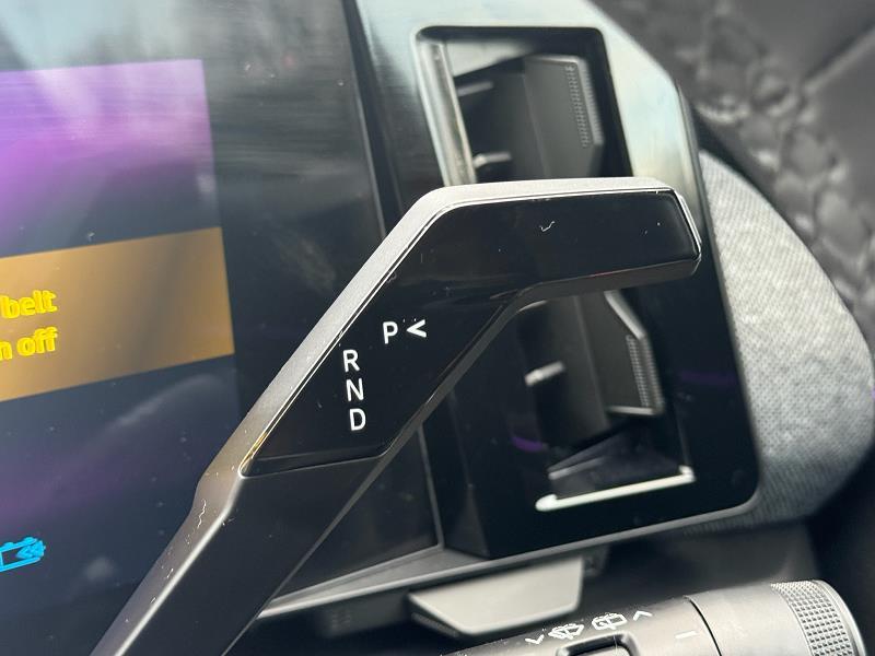 2024 74 Renault Megane E-tech Ev60 160kw Techno Comfort Range 60kwh 5dr Auto Electric Automatic In Red/black