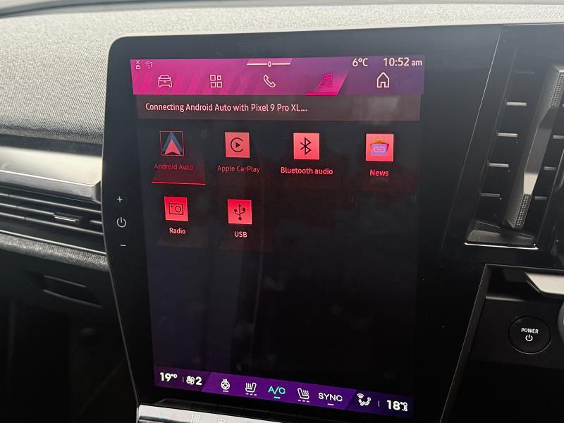 2024 74 Renault Megane E-tech Ev60 160kw Techno Comfort Range 60kwh 5dr Auto Electric Automatic In Red/black