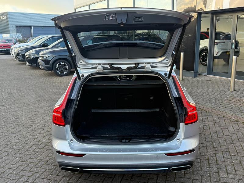 2018 68 Volvo V60 2.0 D4 [190] Inscription Pro 5dr Auto Diesel Automatic In Silver