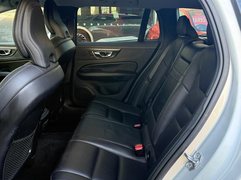 2018 68 Volvo V60 2.0 D4 [190] Inscription Pro 5dr Auto Diesel Automatic In Silver