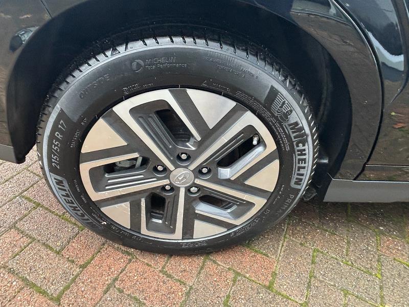 2022 22 Hyundai Kona 150kw Premium 64kwh 5dr Auto Electric Automatic In Black