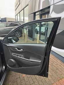 2022 22 Hyundai Kona 150kw Premium 64kwh 5dr Auto Electric Automatic In Black