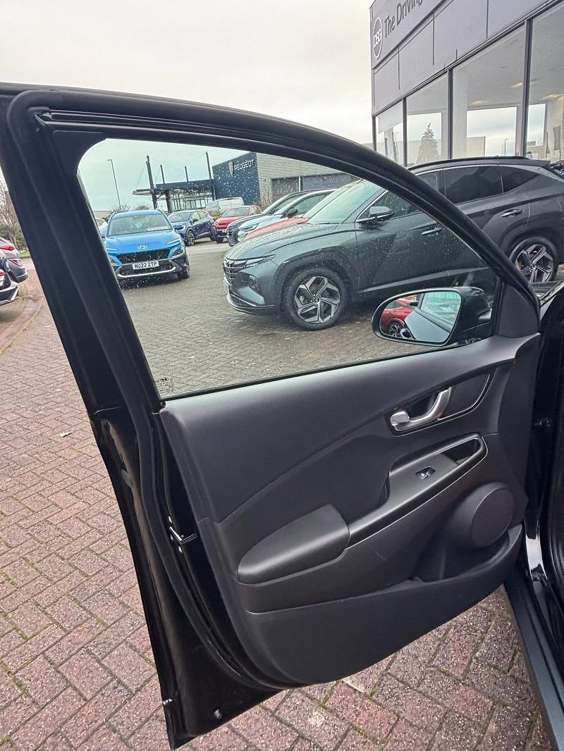 2022 22 Hyundai Kona 150kw Premium 64kwh 5dr Auto Electric Automatic In Black