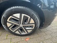 2022 22 Hyundai Kona 150kw Premium 64kwh 5dr Auto Electric Automatic In Black