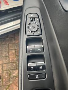 2021 21 Hyundai Santa Fe 2.2 Crdi Premium Se 5dr 4wd Auto Diesel Automatic In White