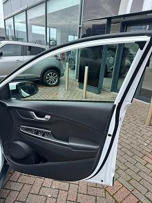 2022 22 Hyundai Kona 1.0 Tgdi 48v Mhev Premium 5dr Hybrid Electric Manual In White