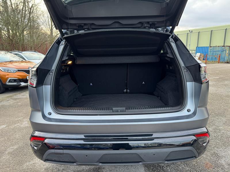 2023 23 Renault Austral E-tech Fhev Techno Esprit Alpine 5dr Auto Hybrid Petrol Automatic In Mateshdwgry+blk