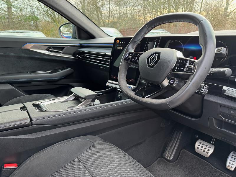 2023 23 Renault Austral E-tech Fhev Techno Esprit Alpine 5dr Auto Hybrid Petrol Automatic In Mateshdwgry+blk