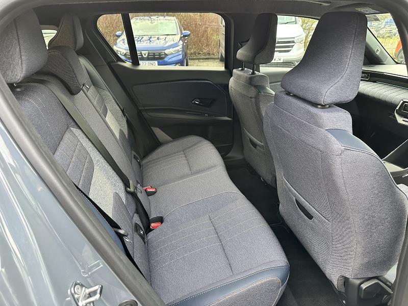 2025 25 Renault 4 110kw Techno 52kwh Comfort Range 5dr Auto Electric Automatic In Urban Grey