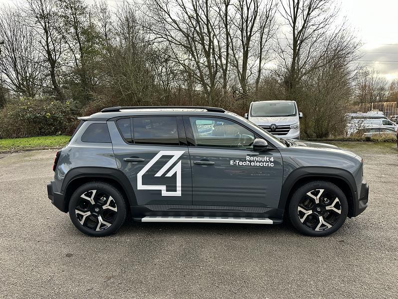 2025 25 Renault 4 110kw Techno 52kwh Comfort Range 5dr Auto Electric Automatic In Urban Grey
