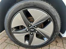 2022 71 Hyundai Ioniq 1.6 Gdi Hybrid Premium Se 5dr Dct  Manual In Polar White