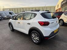 2022 72 Dacia Sandero Stepway 1.0 Tce Essential 5dr Petrol Manual In Glacier White