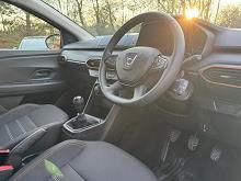 2022 72 Dacia Sandero Stepway 1.0 Tce Essential 5dr Petrol Manual In Glacier White