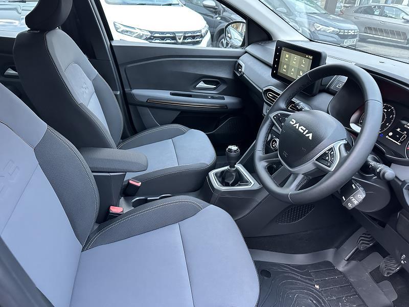 2025 75 Dacia Sandero Stepway 1.0 Tce Extreme 5dr Petrol Manual In Pearl Black