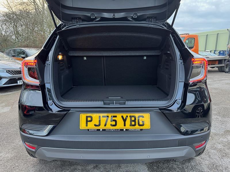 2025 75 Renault Captur 1.8 E-tech Full Hybrid 160 Esprit Alpine 5dr Auto Hybrid Petrol Automatic In Diamond Black