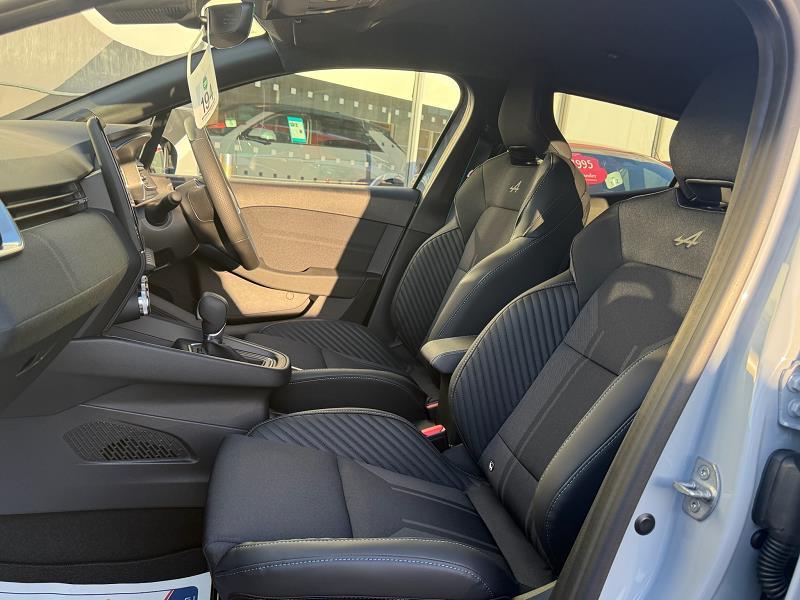 2025 75 Renault Clio 1.6 E-tech Full Hybrid 145 Esprit Alpine 5dr Auto Hybrid Petrol Automatic In Ceramic Grey