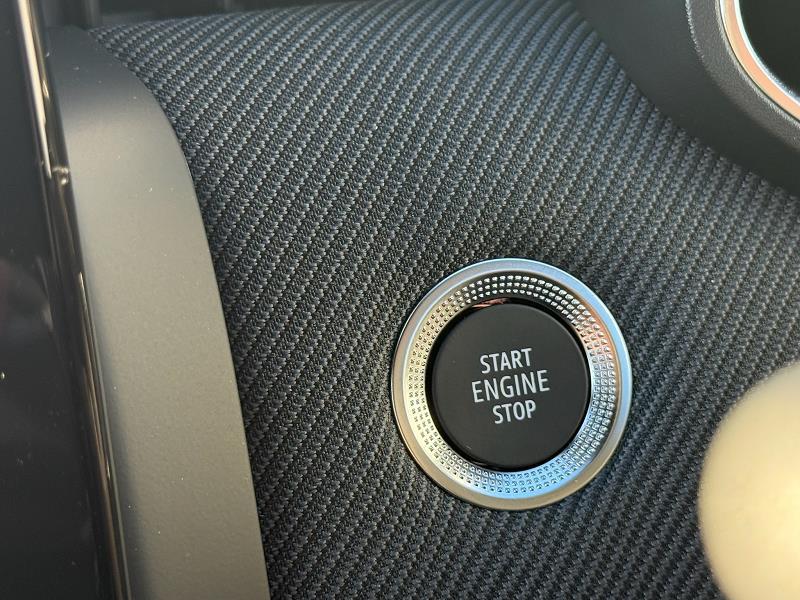 2025 75 Renault Clio 1.6 E-tech Full Hybrid 145 Esprit Alpine 5dr Auto Hybrid Petrol Automatic In Ceramic Grey