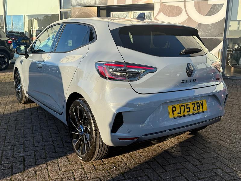 2025 75 Renault Clio 1.6 E-tech Full Hybrid 145 Esprit Alpine 5dr Auto Hybrid Petrol Automatic In Ceramic Grey