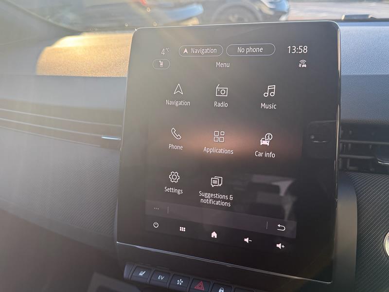 2025 75 Renault Clio 1.6 E-tech Full Hybrid 145 Esprit Alpine 5dr Auto Hybrid Petrol Automatic In Ceramic Grey