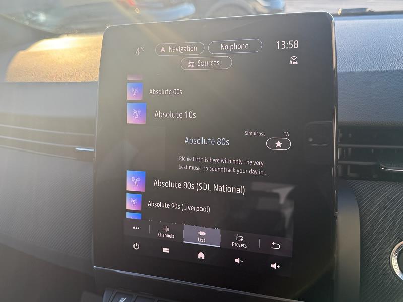 2025 75 Renault Clio 1.6 E-tech Full Hybrid 145 Esprit Alpine 5dr Auto Hybrid Petrol Automatic In Ceramic Grey