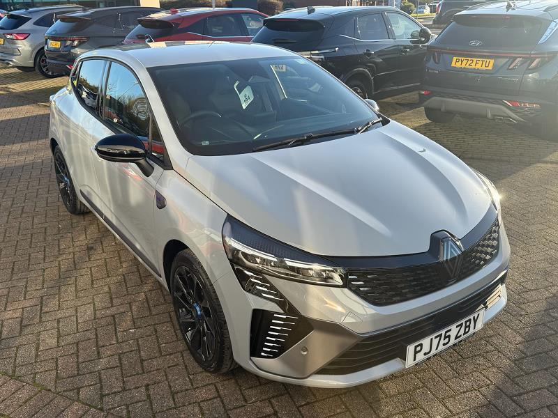 2025 75 Renault Clio 1.6 E-tech Full Hybrid 145 Esprit Alpine 5dr Auto Hybrid Petrol Automatic In Ceramic Grey