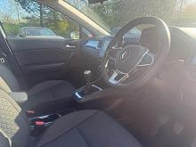 2022 22 Renault Captur 1.3 Tce 140 Iconic Edition 5dr Petrol Manual In Arctic White