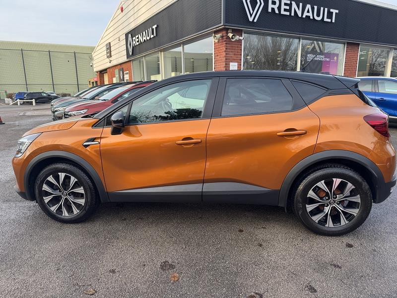 2021 71 Renault Captur 1.0 Tce 90 Se Limited 5dr Petrol Manual In Desert Orange
