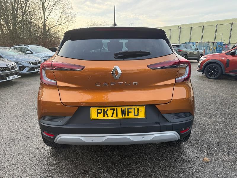 2021 71 Renault Captur 1.0 Tce 90 Se Limited 5dr Petrol Manual In Desert Orange