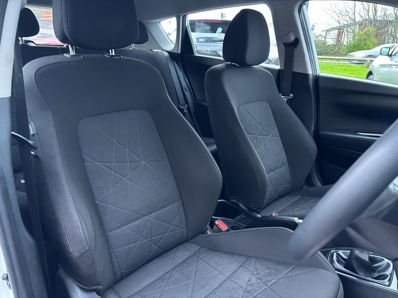 2021 71 Hyundai Bayon 1.0 Tgdi 48v Mhev Se Connect 5dr Bi-fuel Manual In Polar White