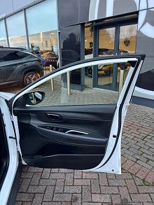 2021 71 Hyundai Bayon 1.0 Tgdi 48v Mhev Se Connect 5dr Bi-fuel Manual In Polar White