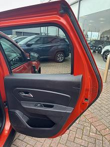 2022 72 Dacia Duster 1.0 Tce 90 Extreme Se 5dr Petrol Manual In Arizona