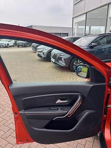 2022 72 Dacia Duster 1.0 Tce 90 Extreme Se 5dr Petrol Manual In Arizona