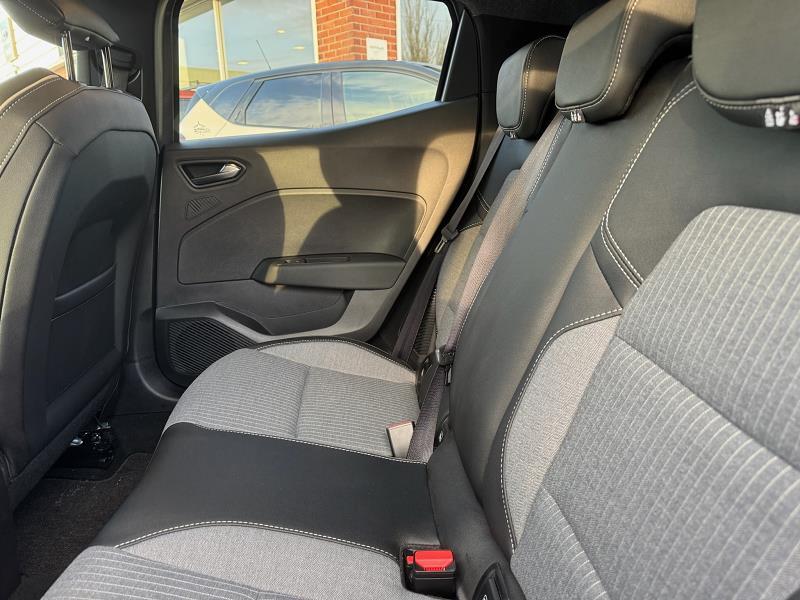 2024 74 Renault Clio 1.6 E-tech Full Hybrid 145 Techno 5dr Auto Hybrid Petrol Automatic In Shadow Grey