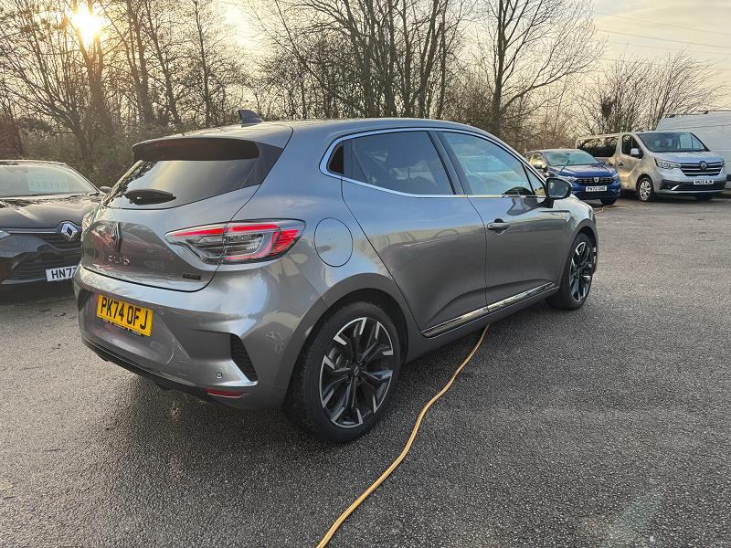 2024 74 Renault Clio 1.6 E-tech Full Hybrid 145 Techno 5dr Auto Hybrid Petrol Automatic In Shadow Grey