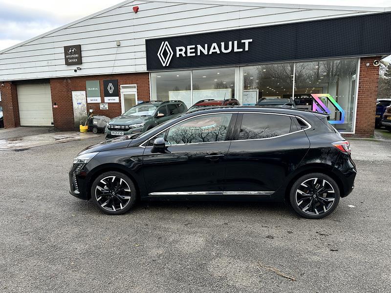2024 74 Renault Clio 1.6 E-tech Full Hybrid 145 Techno 5dr Auto Hybrid Petrol Automatic In Diamond Black