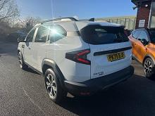 2025 75 Dacia Bigster 1.8 Hybrid 155 Expression 5dr Auto Hybrid Petrol Automatic In Glacier White