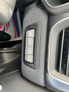 2025 75 Renault Captur 1.8 E-tech Full Hybrid 160 Esprit Alpine 5dr Auto Hybrid Petrol Automatic In Arctic White / Black Roof