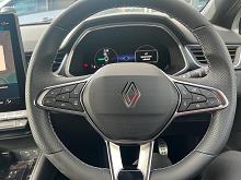 2025 75 Renault Captur 1.8 E-tech Full Hybrid 160 Esprit Alpine 5dr Auto Hybrid Petrol Automatic In Arctic White / Black Roof