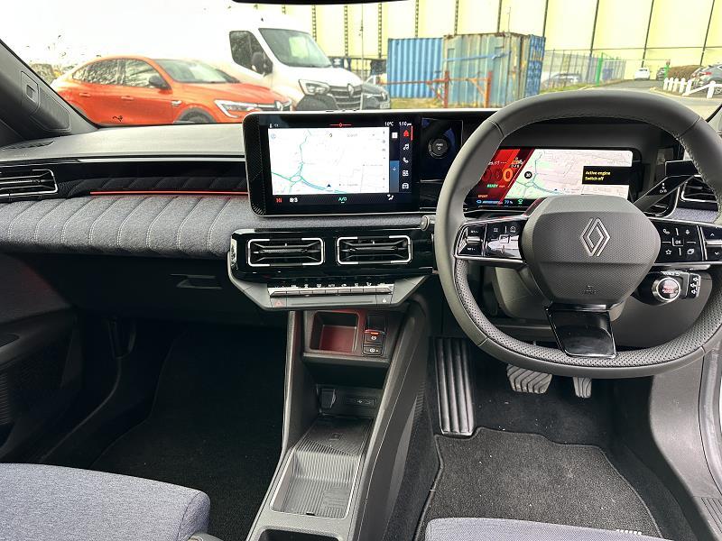 2025 75 Renault 5 90kw Techno Urban Range 40kwh 5dr Auto Electric Automatic In Arctic White / Black Roof