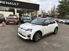 2025 75 Renault 5 90kw Techno Urban Range 40kwh 5dr Auto Electric Automatic In Arctic White / Black Roof