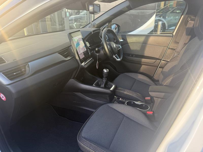 2025 25 Renault Captur 1.0 Tce 90 Techno 5dr Petrol Manual In Arct Wht+dmd Rf