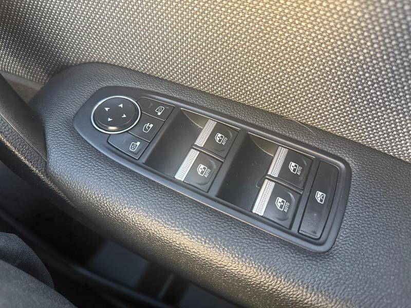 2025 25 Renault Captur 1.0 Tce 90 Techno 5dr Petrol Manual In Arct Wht+dmd Rf